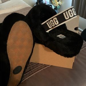 Women’s Ugg fluff slide